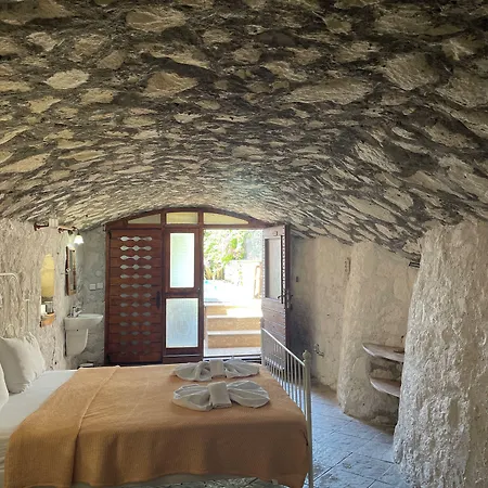 Ata Boutique Hotel 5*