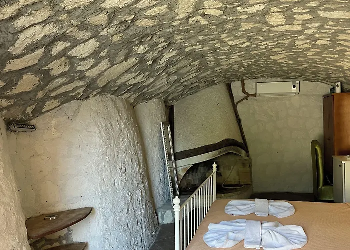 Ata Boutique Hotel Altinyunus